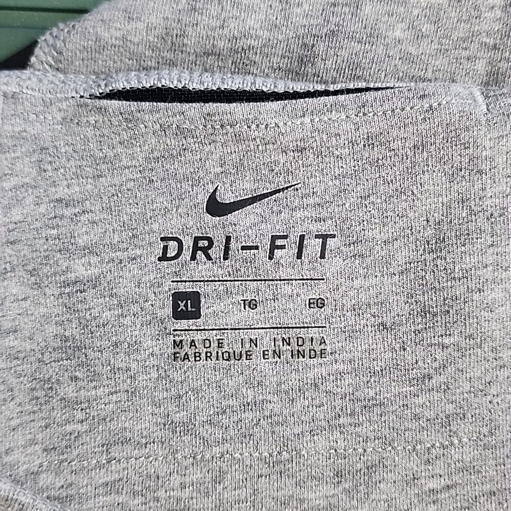 Nike Dri-Fit Capri Leggings Size X-Large - Picture 3 of 9